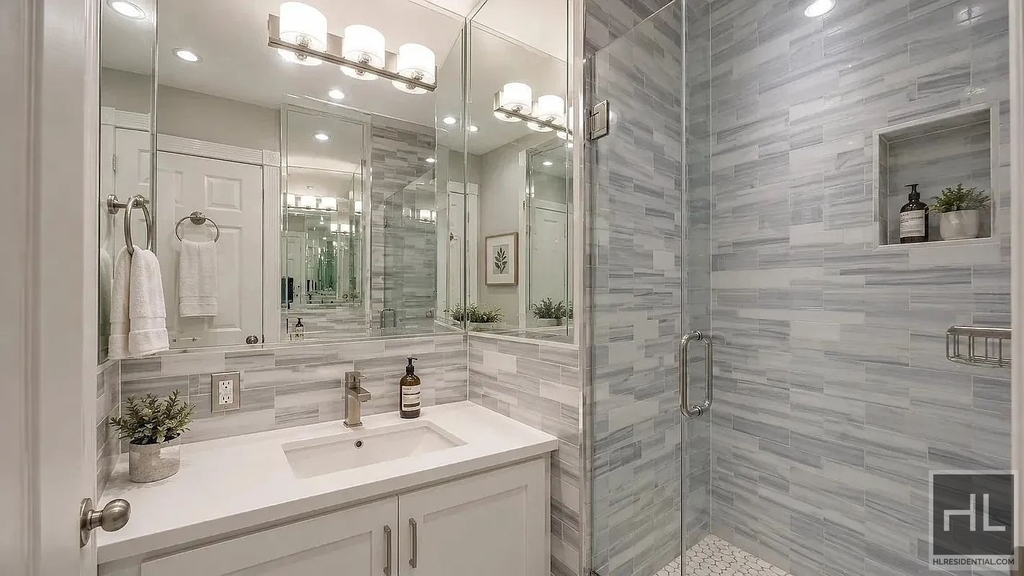 West 103rd Street - Photo 3