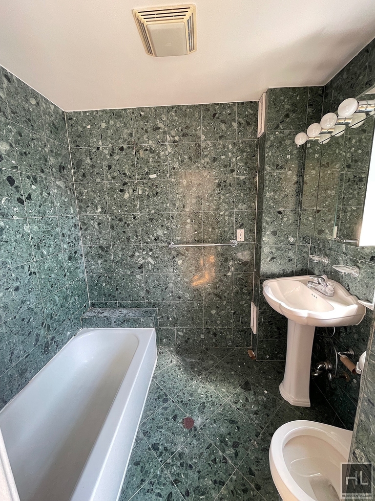 West 79 Street - Photo 6