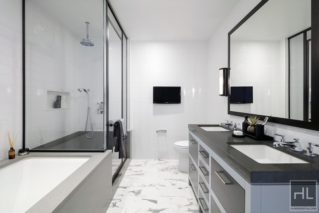 West 80th Street - Photo 4