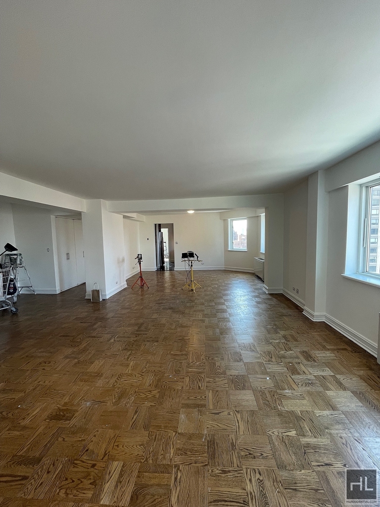 East 71st Street - Photo 2