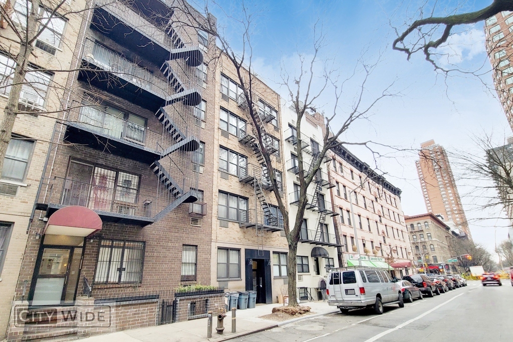 337 East 90th - Photo 3