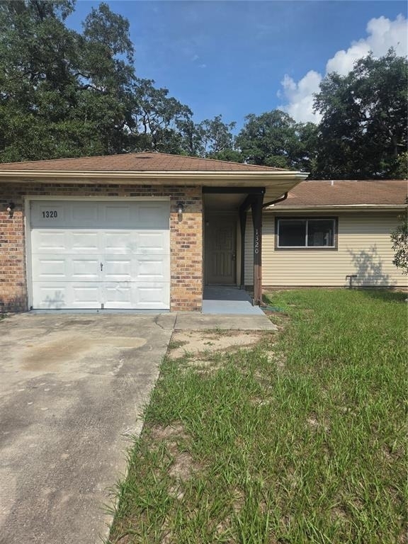 1320 Markham Avenue - Photo 0