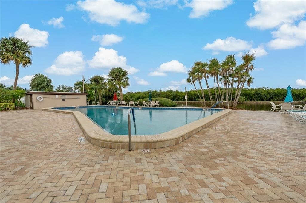 10032 65th Avenue N - Photo 10