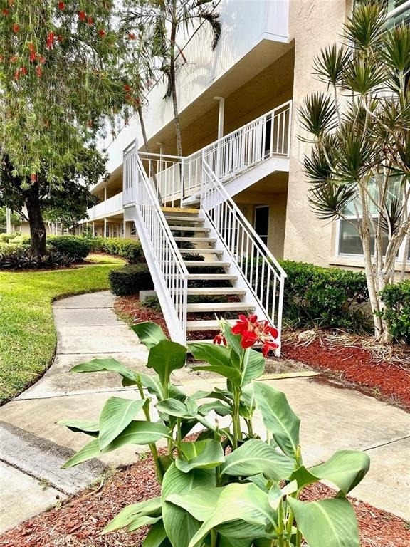 10032 65th Avenue N - Photo 0