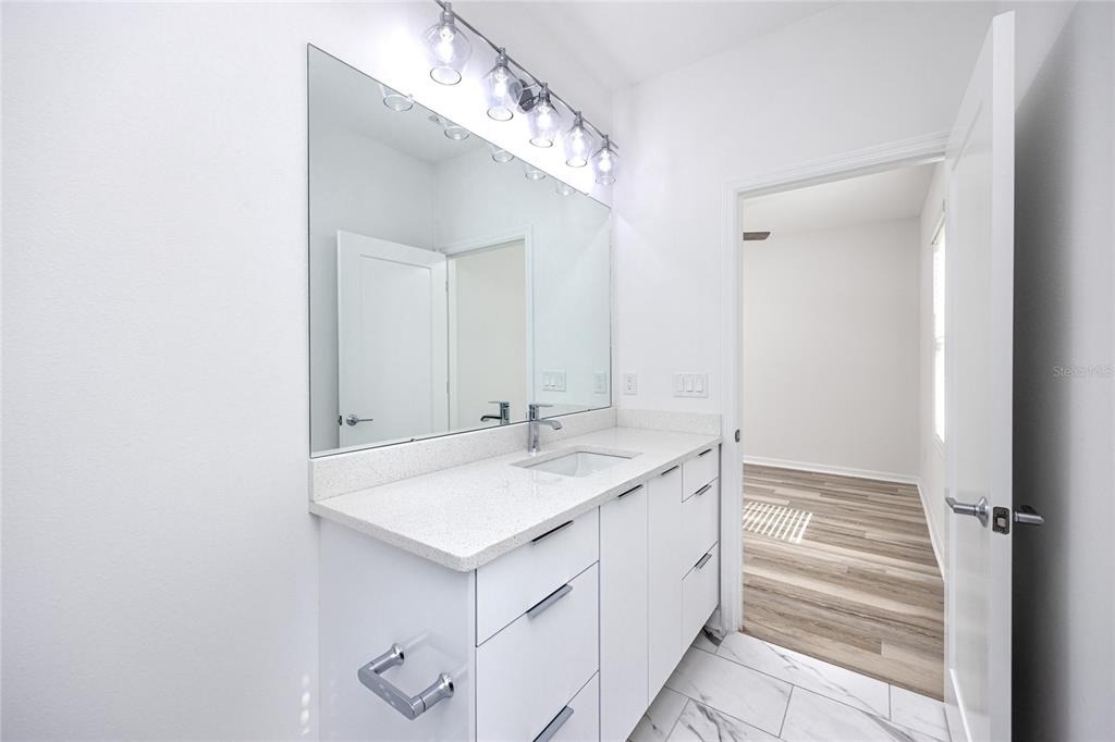 915 E 15th Avenue - Photo 35