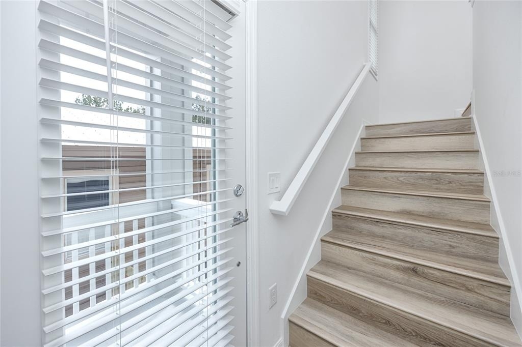 915 E 15th Avenue - Photo 5
