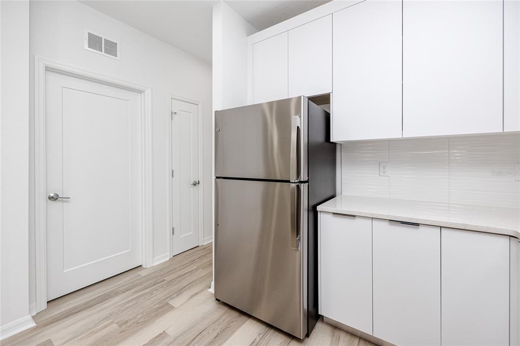 915 E 15th Avenue - Photo 18