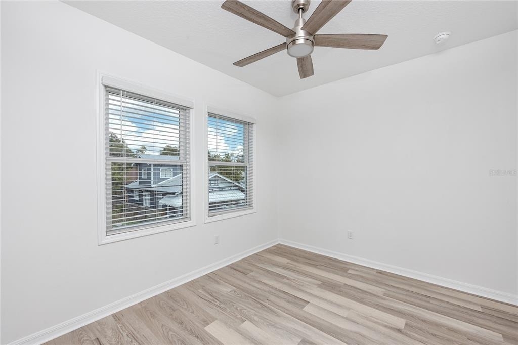 915 E 15th Avenue - Photo 21