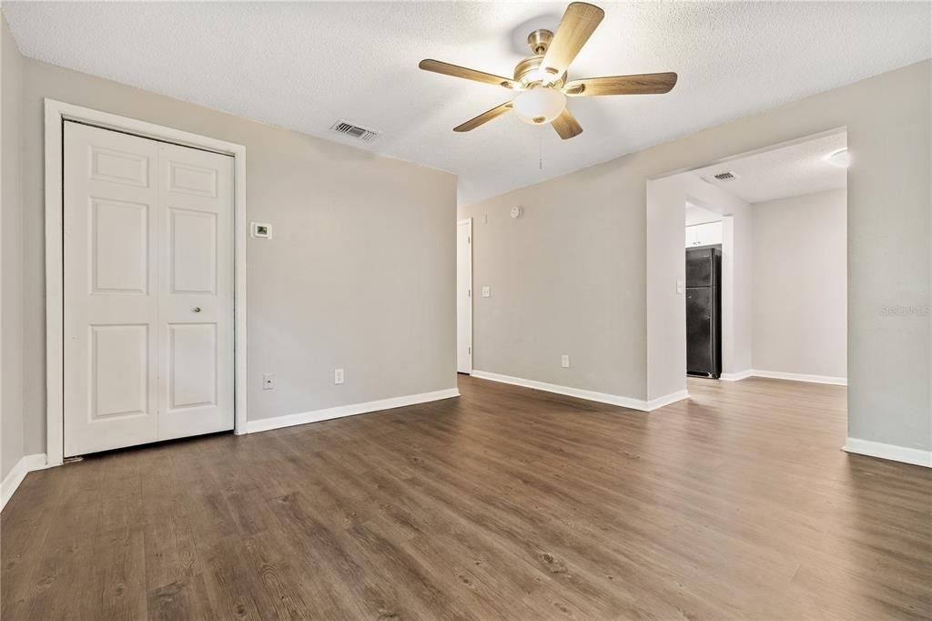 1221 E Mohawk Avenue - Photo 3