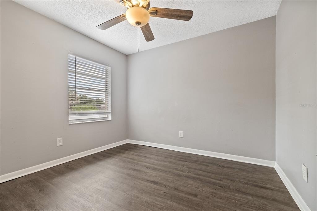 1221 E Mohawk Avenue - Photo 9