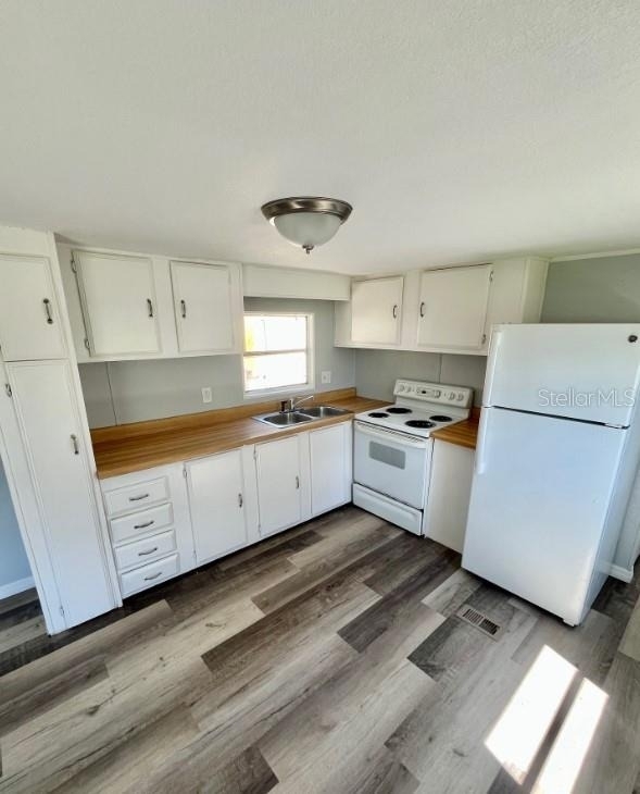 225 Adams Street - Photo 3