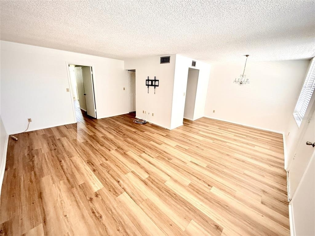 4880 Locust Street Ne - Photo 5