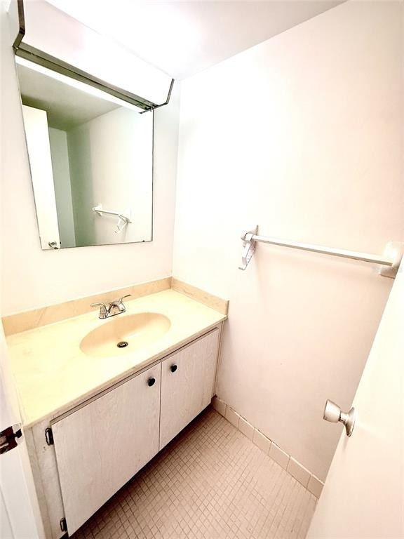 4880 Locust Street Ne - Photo 14
