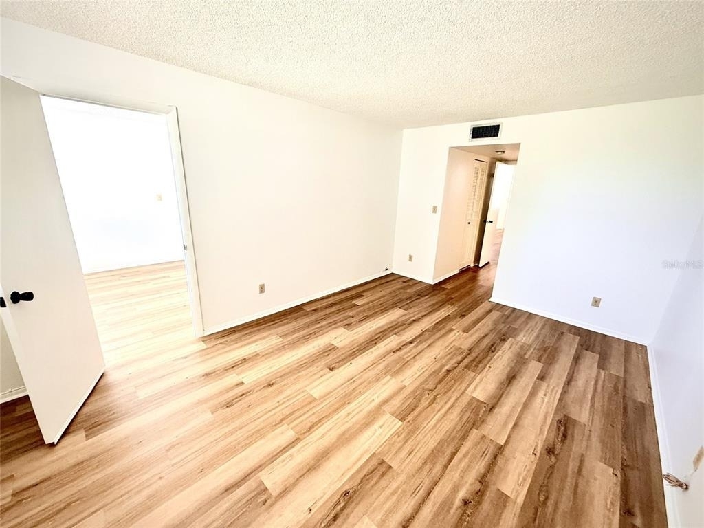 4880 Locust Street Ne - Photo 13