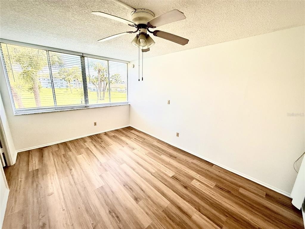 4880 Locust Street Ne - Photo 11