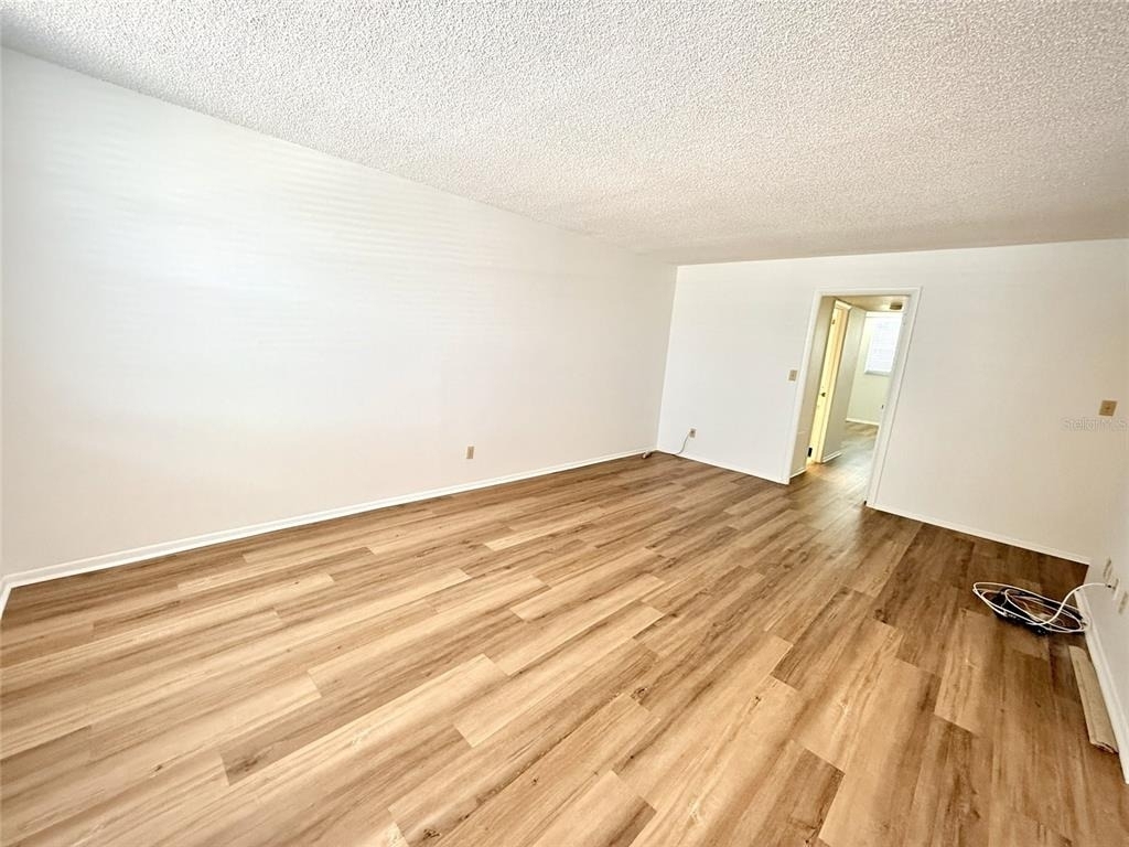 4880 Locust Street Ne - Photo 10
