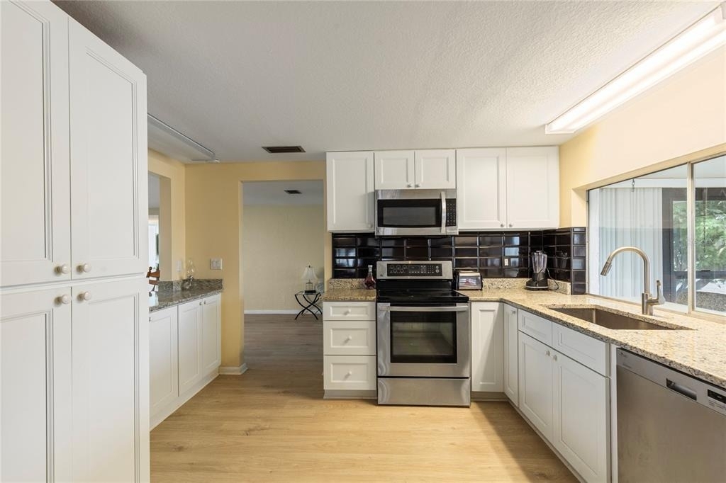 3228 Rock Valley Drive - Photo 8