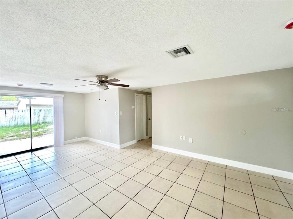 3323 Fairmount Drive - Photo 4