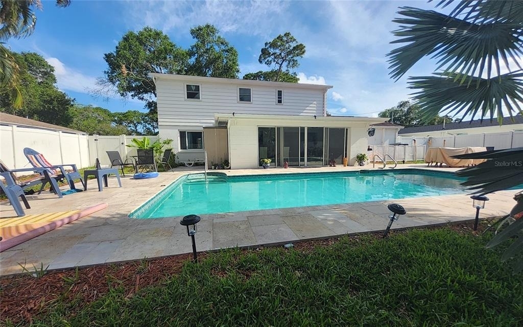 1279 86th Avenue N - Photo 3