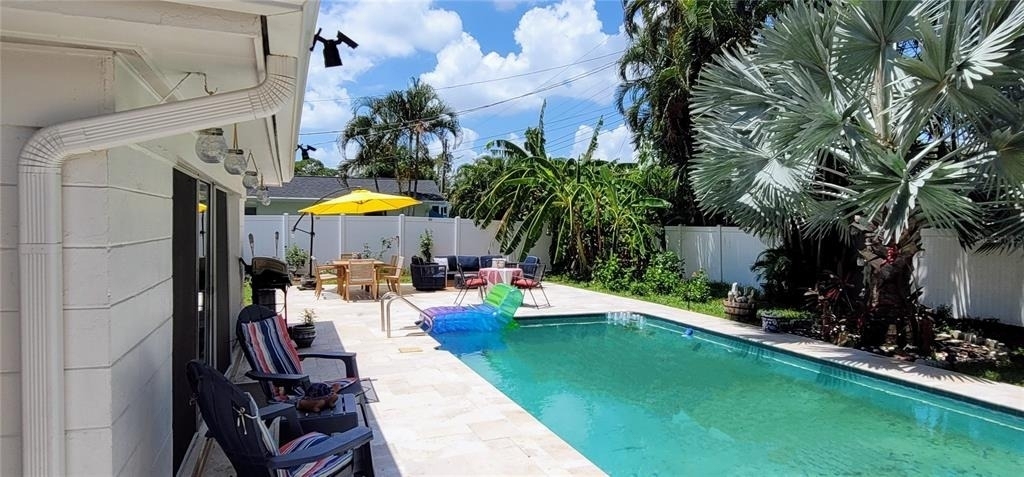 1279 86th Avenue N - Photo 2