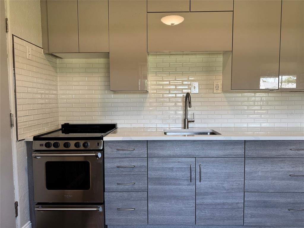 2845 9th Avenue N - Photo 10