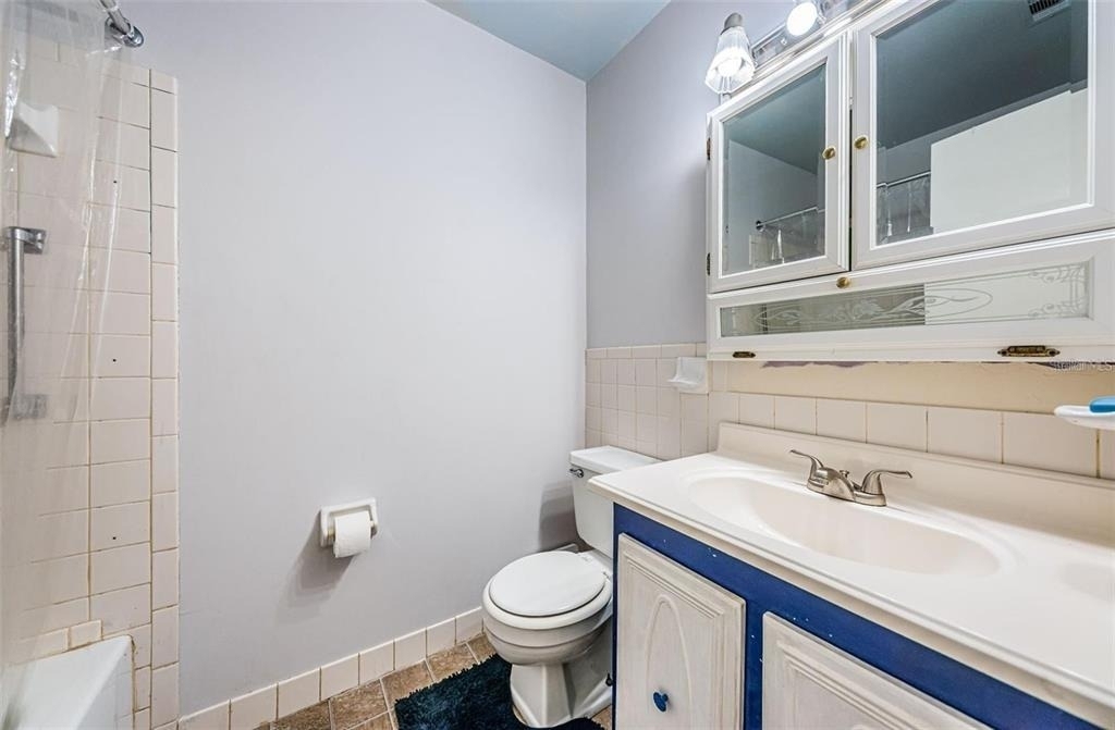 5217 81st Street N - Photo 9