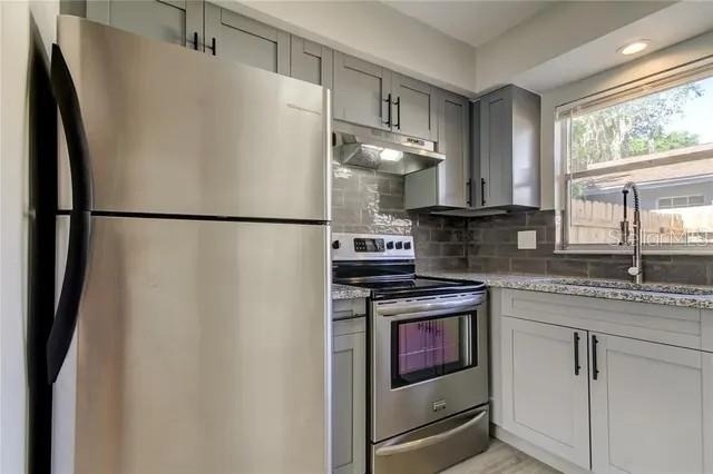 300 6th Street N - Photo 5