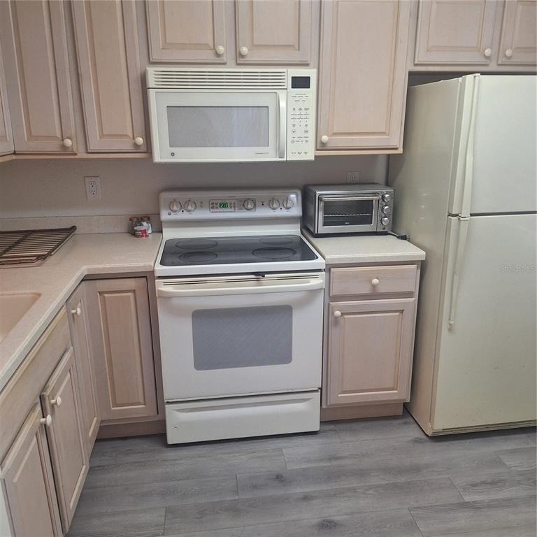2377 Lake Heather Heights Court - Photo 3