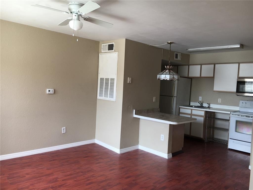 2200 Key West Court - Photo 2