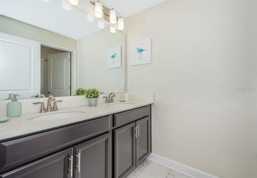 4909 Windermere Avenue - Photo 11