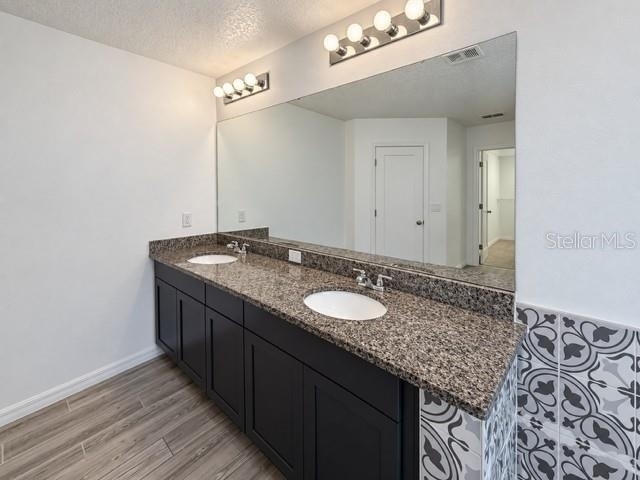 2436 Blowing Breeze Avenue - Photo 15