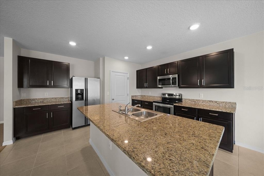 5025 Ne 15th Place - Photo 16