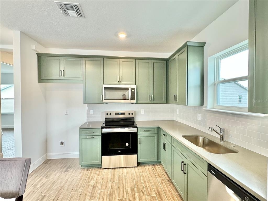 13442 Leggett Alley - Photo 12