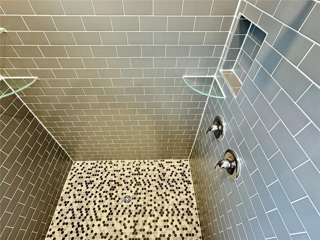 13442 Leggett Alley - Photo 17