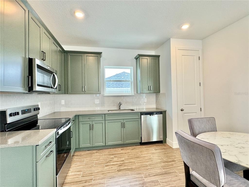 13442 Leggett Alley - Photo 11