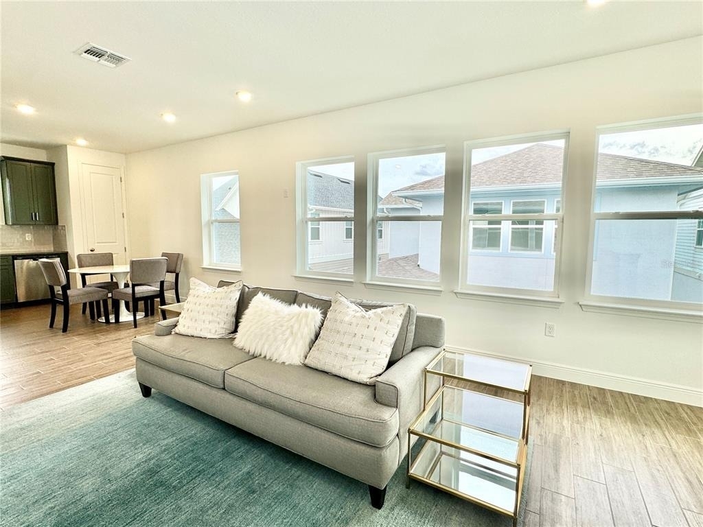 13442 Leggett Alley - Photo 8