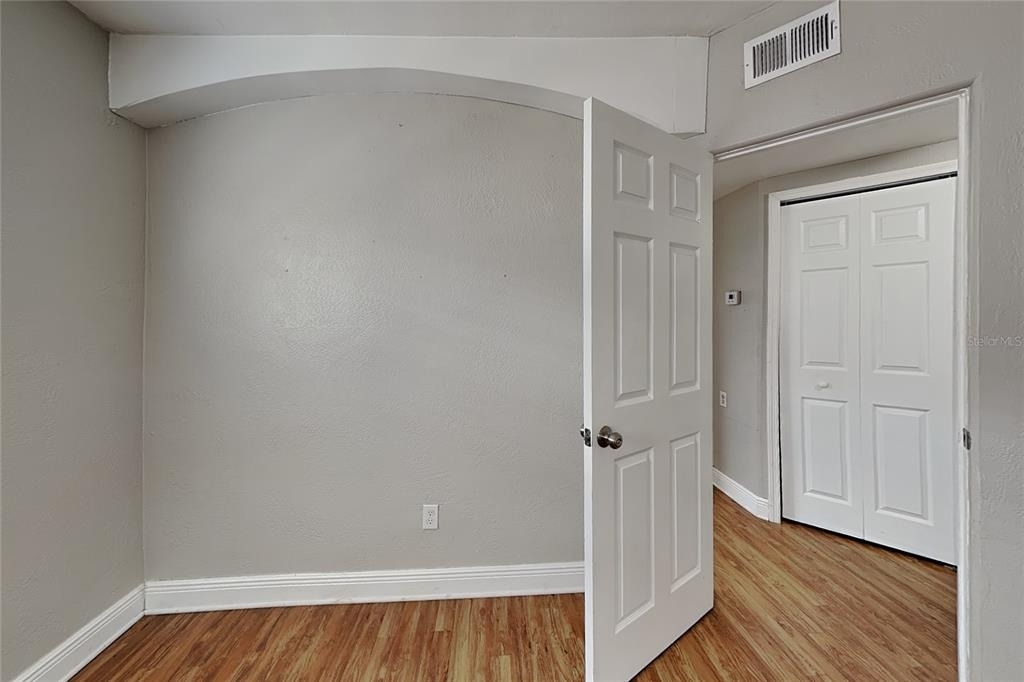 313 S Lawsona Boulevard - Photo 7