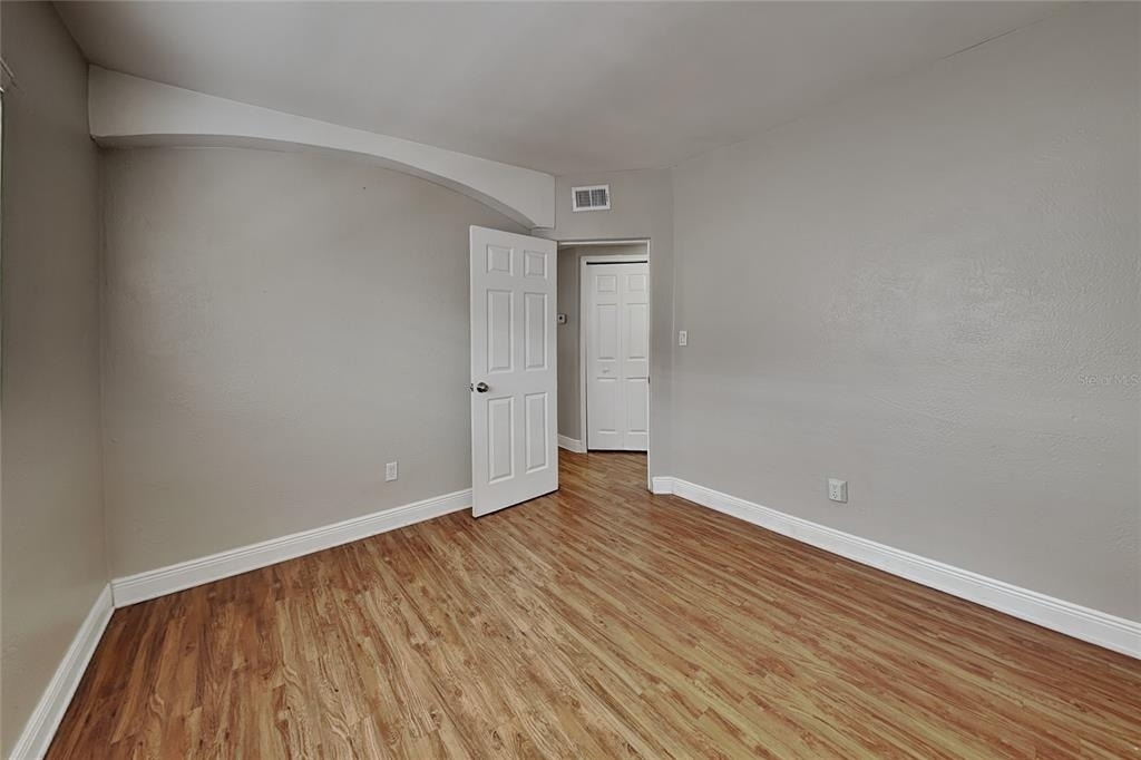 313 S Lawsona Boulevard - Photo 8