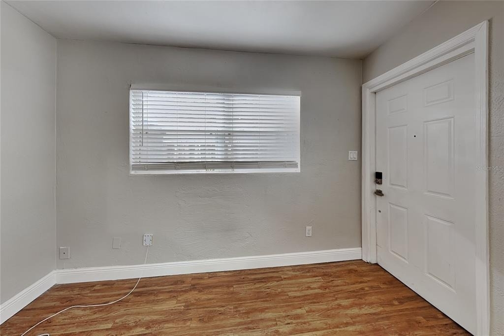 313 S Lawsona Boulevard - Photo 2