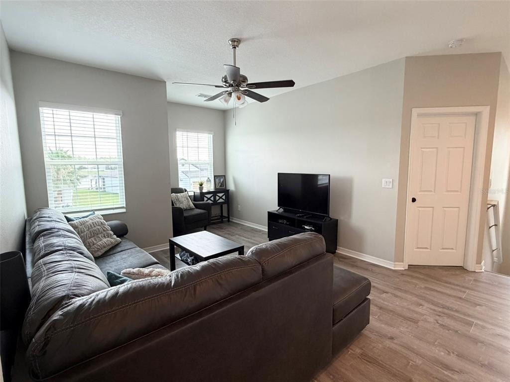 1659 Chatsworth Circle - Photo 3