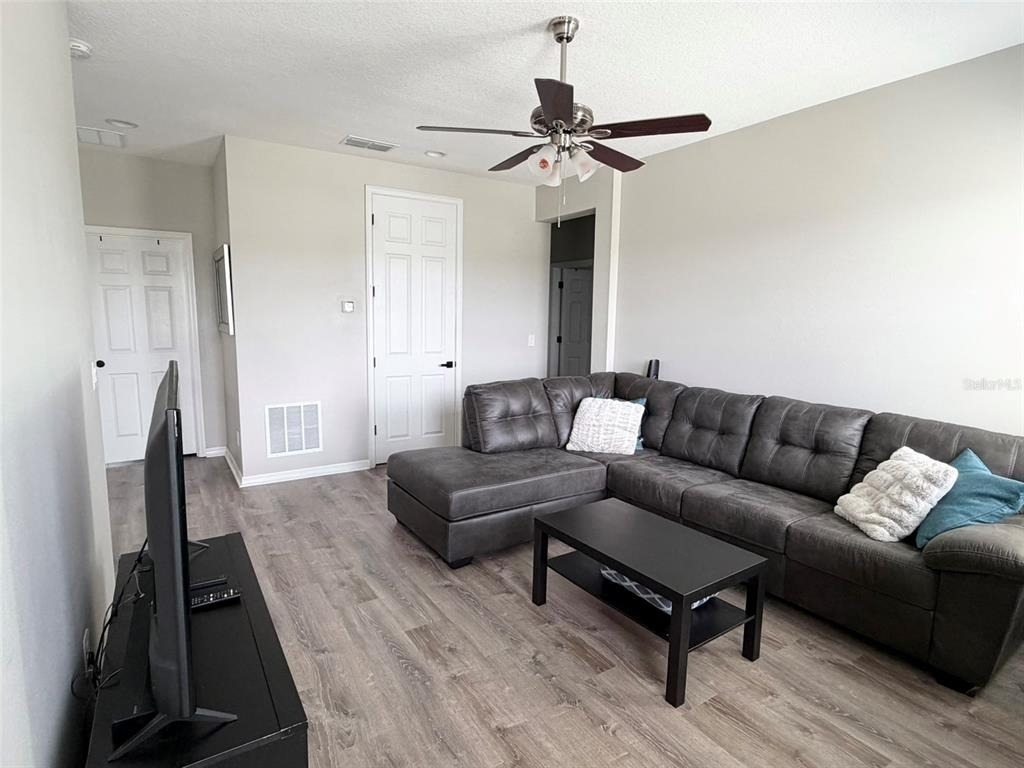1659 Chatsworth Circle - Photo 2