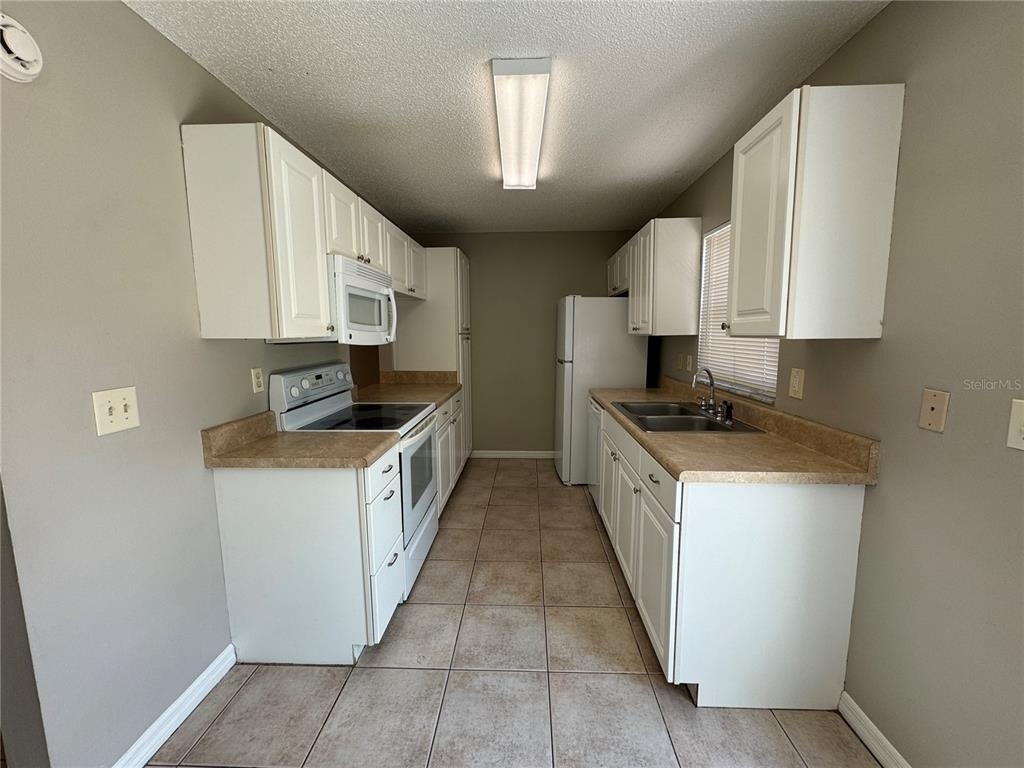 1643 Sandy Point Square - Photo 6
