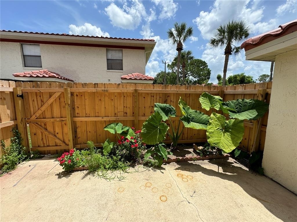 1643 Sandy Point Square - Photo 22
