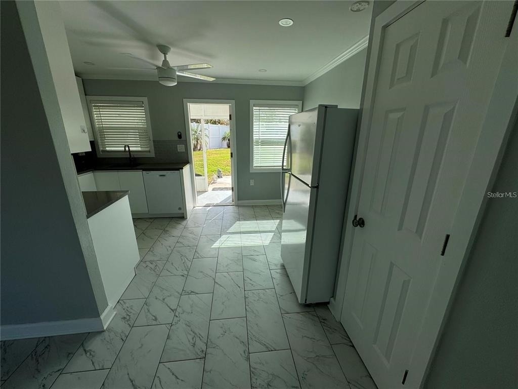 301 Colonia Lane W - Photo 10