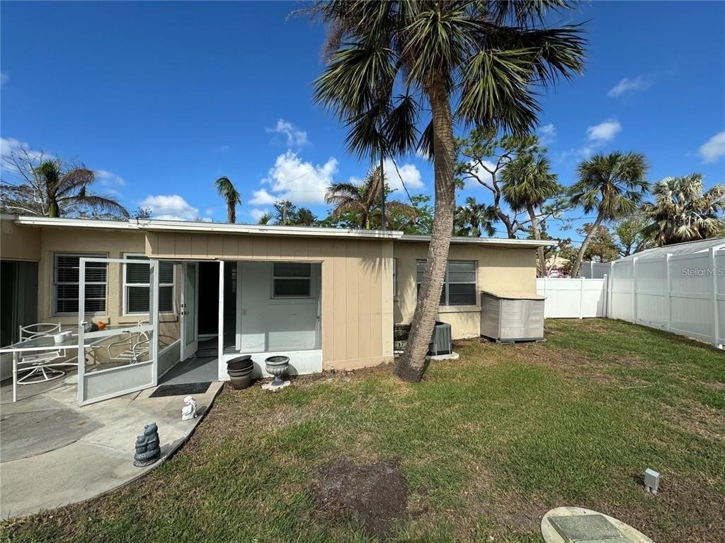 301 Colonia Lane W - Photo 14