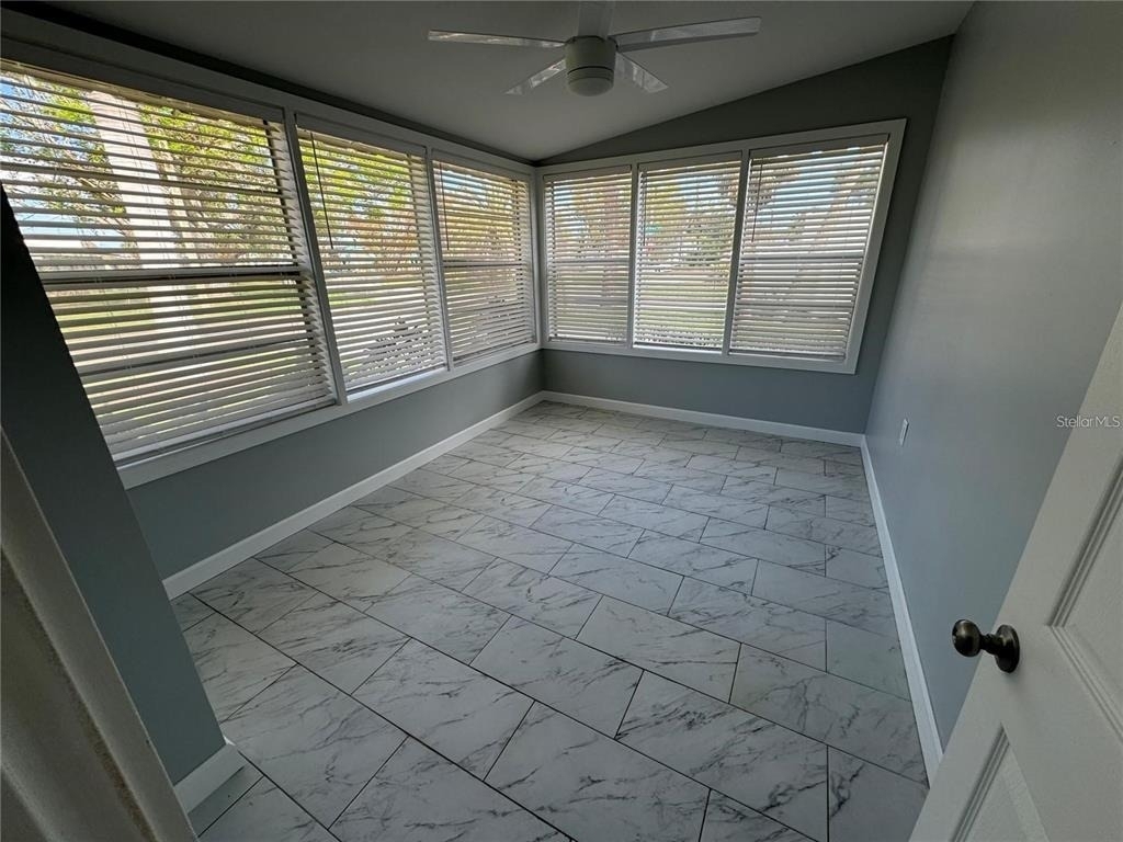301 Colonia Lane W - Photo 7