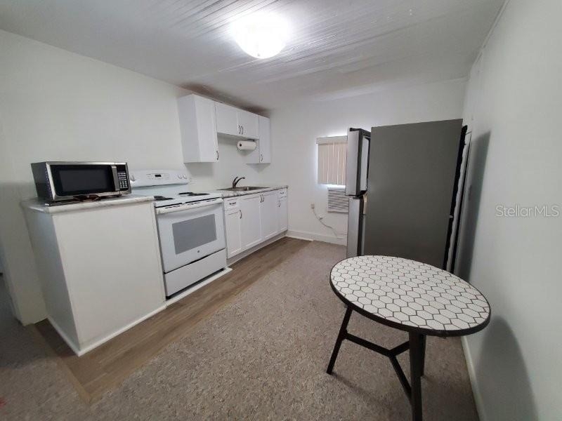 457 W Marion Avenue - Photo 5