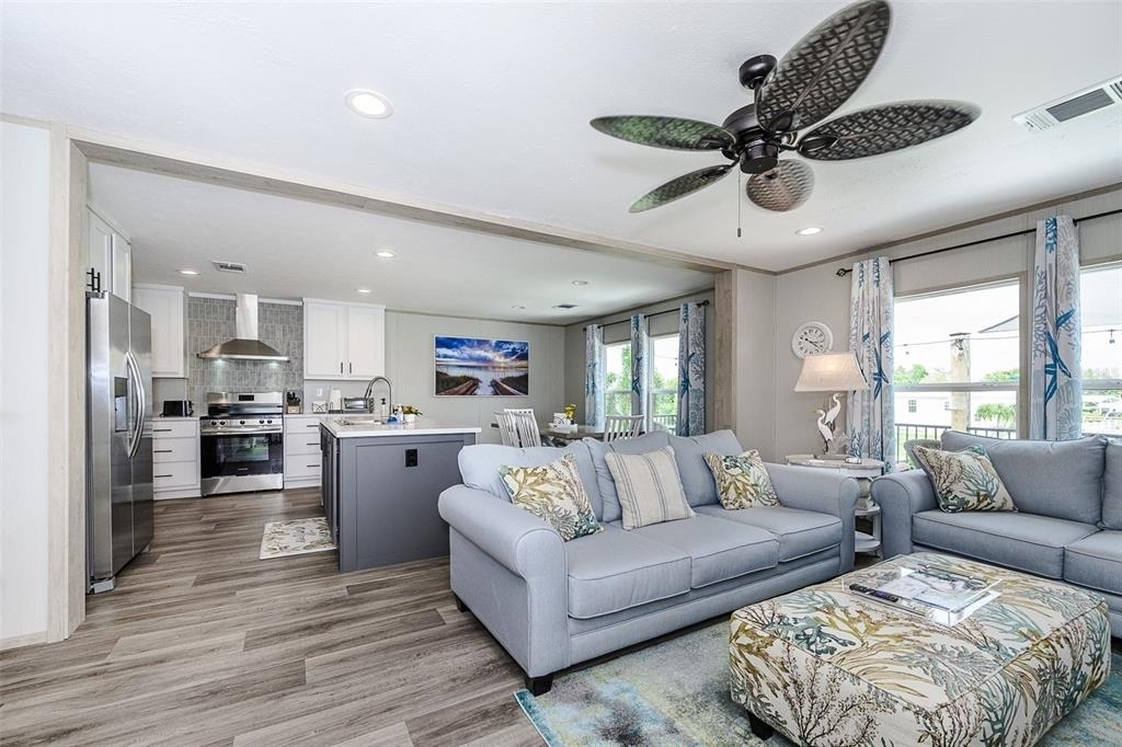 3118 Bayberry Avenue - Photo 2
