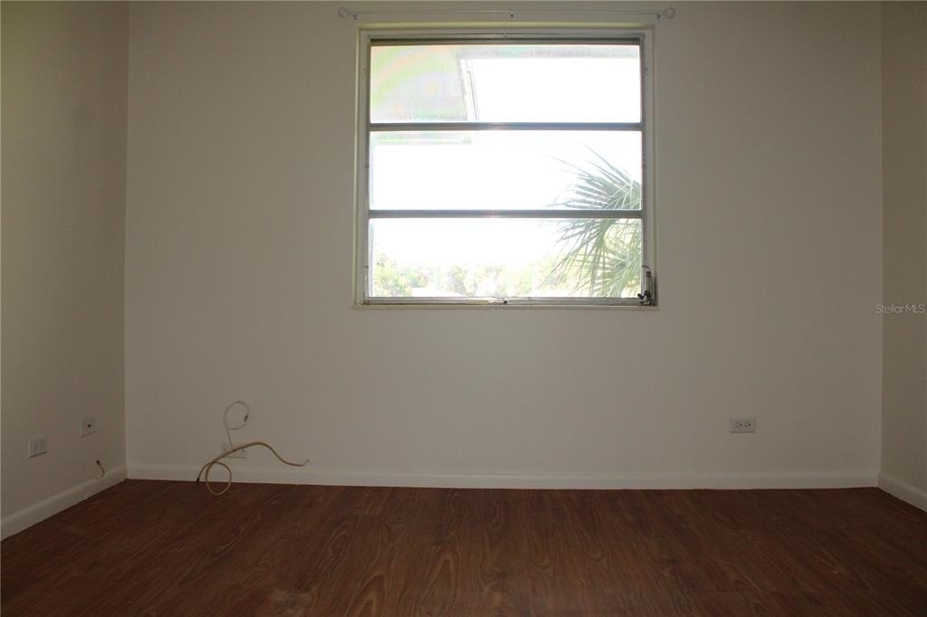3900 Roxane Boulevard - Photo 7