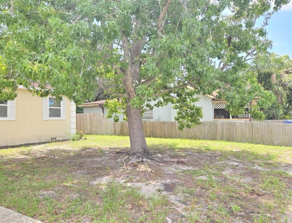 2304 Kingston Street S - Photo 4